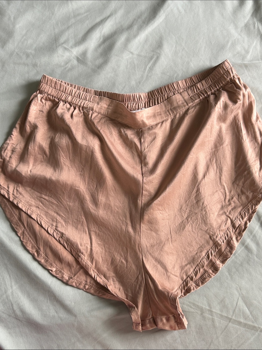 Lunya 100% Washable Silk Shorts Sz large